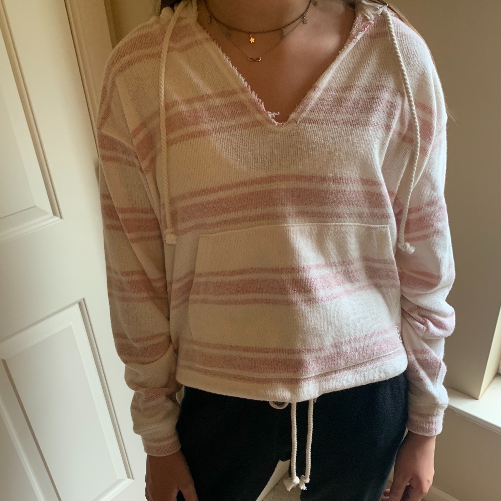 Billabong summer light weight sweater